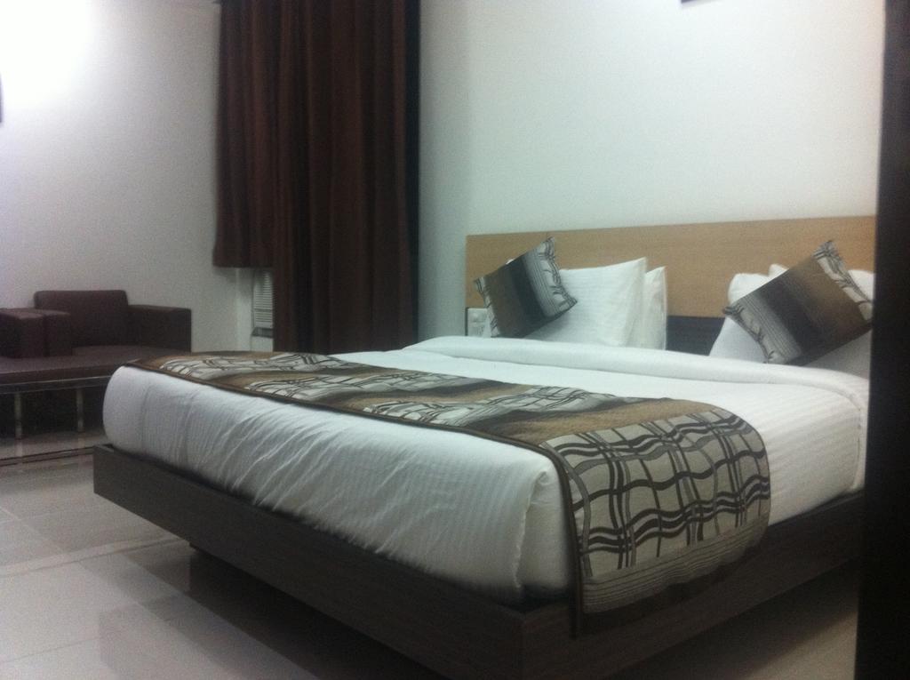 Cyber Inn Gurgaon Extérieur photo