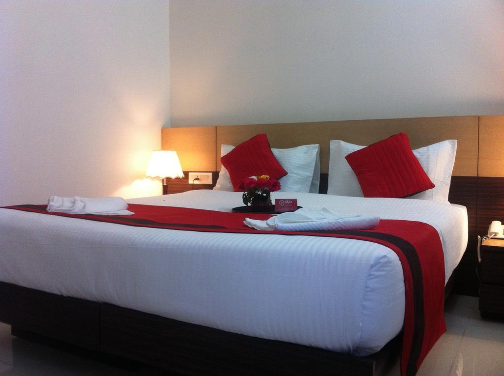 Cyber Inn Gurgaon Extérieur photo