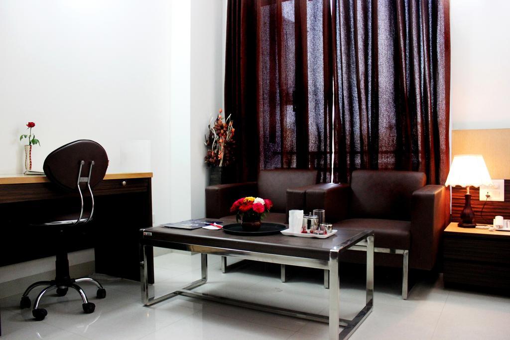Cyber Inn Gurgaon Extérieur photo