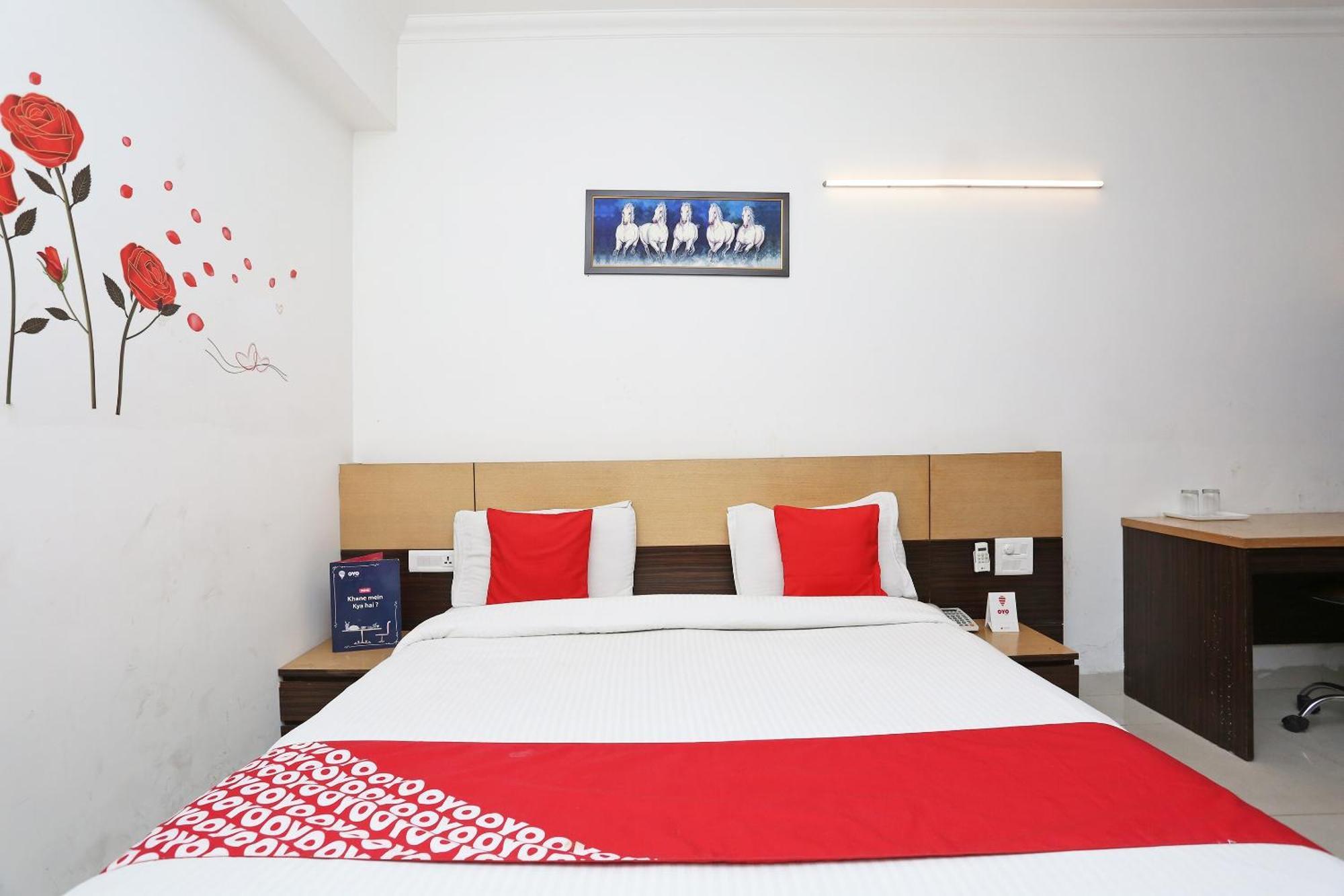 Cyber Inn Gurgaon Extérieur photo