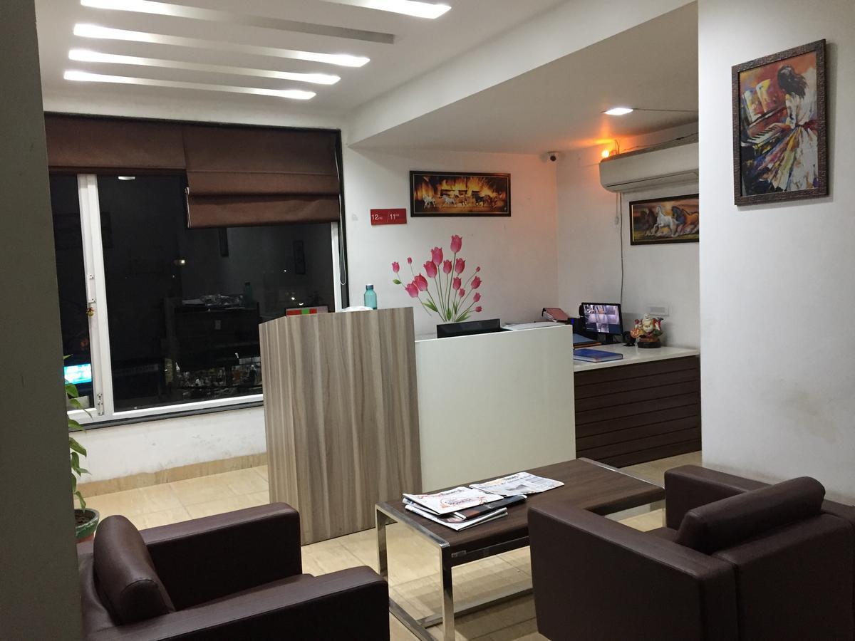 Cyber Inn Gurgaon Extérieur photo