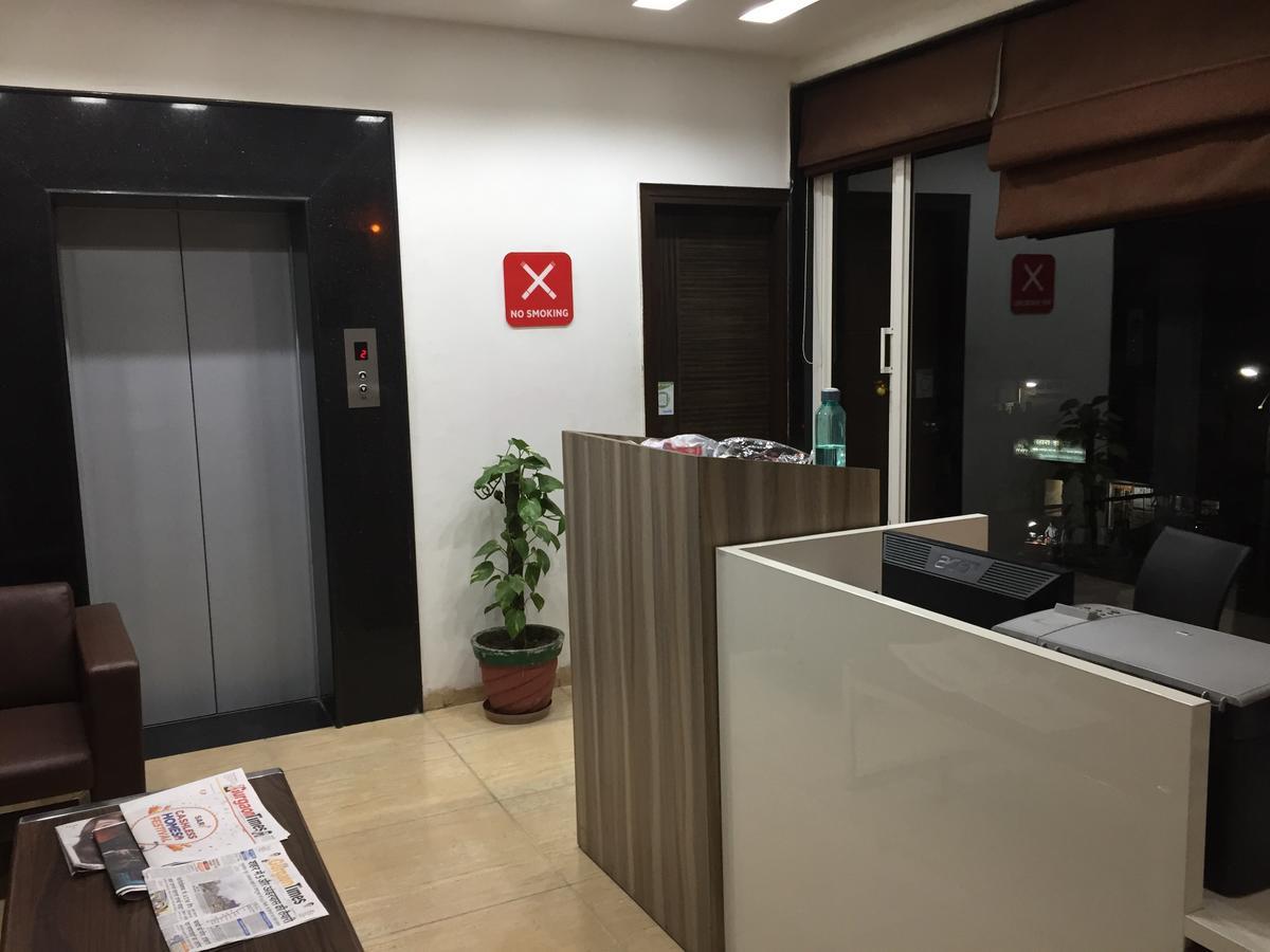 Cyber Inn Gurgaon Extérieur photo